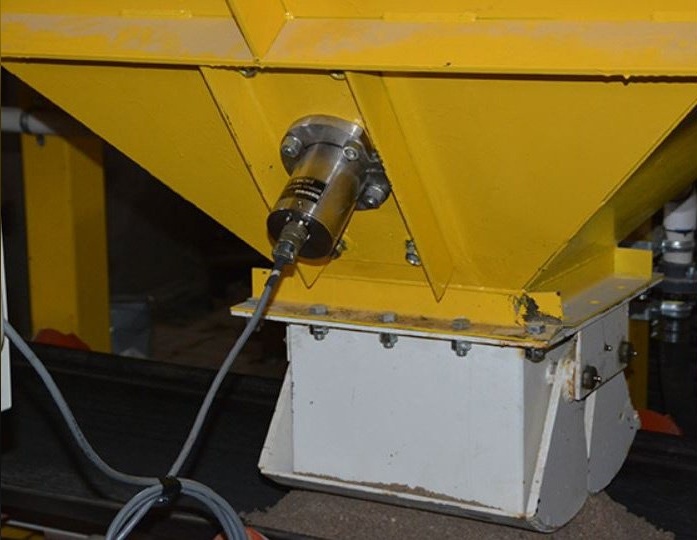 Aggregate store moisture meter